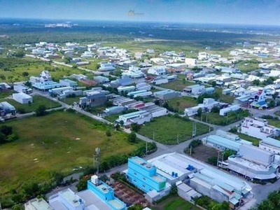 Tân Tạo (ITA) nói gì sau khi liên tục bị HoSE yêu cầu giải trình điều chỉnh khoản mục liên quan Chủ tịch Đặng Thị Hoàng Yến