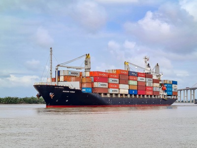 Xếp dỡ Hải An (HAH) sắp đầu tư thêm tàu container trị giá 46 triệu USD