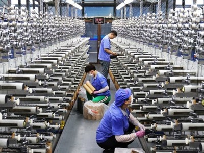 Các nhà sản xuất Trung Quốc xem xét lại chuỗi cung ứng sau thuế quan của Mỹ