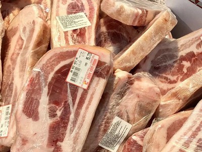 Trung Quốc áp thuế tạm thời đối với thịt lợn nhập khẩu từ EU