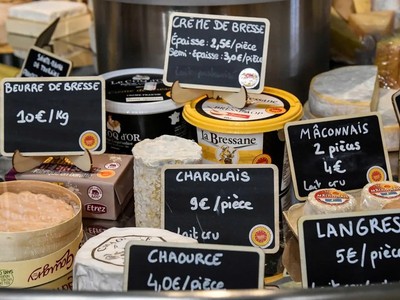 Trung Quốc áp thuế lên tới 42,7% đối với các sản phẩm sữa từ EU