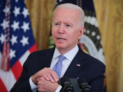 Tổng thống Mỹ Joe Biden trả lời câu hỏi từ báo giới tại Nhà Trắng. Ảnh: REUTERS