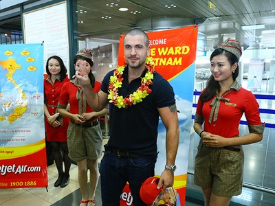 Chào đón ca sĩ Shayne Ward – Nhận vé 0 đồng của Vietjet
