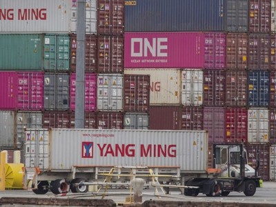 Container hàng hóa Trung Quốc tại cảng Los Angeles, Mỹ. Ảnh: AFP.