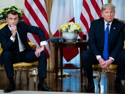 Tổng thống Pháp Emmanuel Macron và Tổng thống Mỹ Donald Trump tại cuộc gặp bên lề Hội nghị thượng đỉnh NATO hôm 3/12. Ảnh: The New Yorks Times.