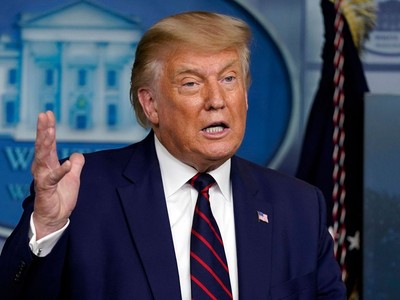 Tổng thống Mỹ Donald Trump trong buổi họp báo tại Nhà trắng ngày 4/9. Ảnh: AP.