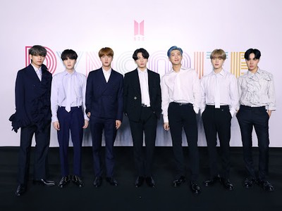 Các nhà đầu tư tranh nhau ôm cổ phiếu của Big Hit Entertainment với kỳ vọng đặt vào sức hút của BTS, nhóm nhạc được mệnh danh là "The Beatles xứ Hàn".