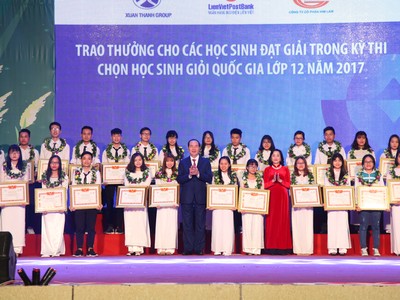 LienVietPostBank: “Chắp cánh ước mơ” học sinh giỏi tỉnh Ninh Bình