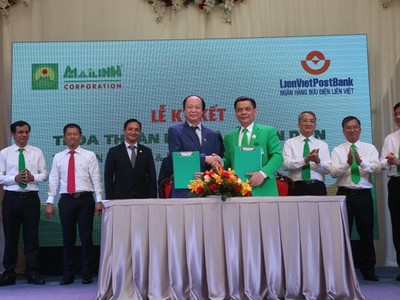Ông Nguyễn Đình Thắng, Chủ tịch HĐQT LienVietPostBank, Ông Hồ Huy, Chủ tịch MaiLinhGroup là đại diện cho hai bên ký Thỏa thuận Hợp tác.