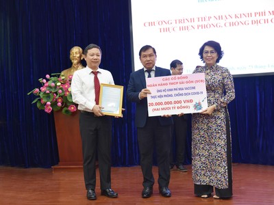 Cổ đông SCB ủng hộ quỹ phòng chống dịch COVID-19 của TP. Hồ Chí Minh