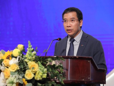 Ông Lưu Trung Thái, Phó chủ tịch HĐQT, Tổng giám đốc MB phát biểu tại ĐHCĐ 2021