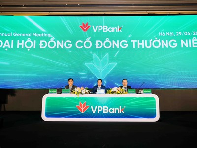 ĐHĐCĐ VPBank (VPB): VPBank đủ năng lực nhận triển khai phương án chuyển giao bắt buộc một tổ chức tín dụng