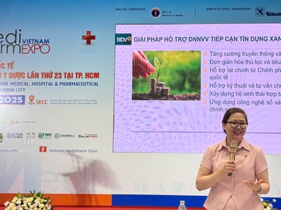 Bà Nguyễn Thị Kim Phượng đại diện BIDV chia sẻ thông tin tại sự kiện.