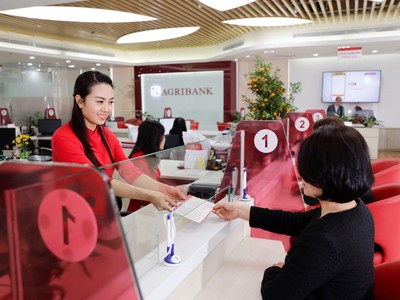 “Tiết kiệm hôm nay - Rinh ngay quà tặng” tại Agribank