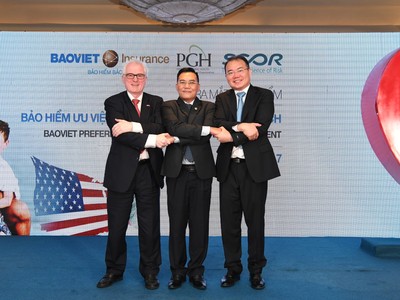  Đại diện lãnh đạo Tổng Công ty Bảo hiểm Bảo Việt, Công ty chuyên về Chăm sóc Sức khỏe Toàn cầu (PGH) và Tập đoàn tái bảo hiểm hàng đầu thế giới Scor Re của Pháp quyết tâm mang lại sự an tâm cho khách hàng trước bệnh hiểm nghèo ung thư và tim mạch.