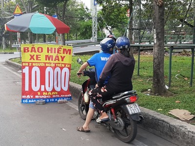 Bộ Tài chính nói gì về việc sản phẩm bảo hiểm bắt buộc xe máy bán đại hạ giá?