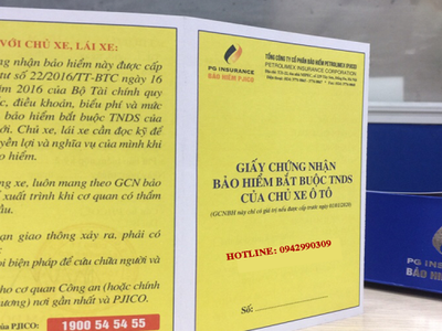 Bộ Tài chính xem xét giảm phí bảo hiểm với xe vận chuyển hành khách