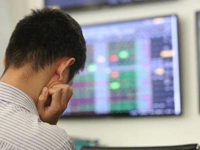 Thị trường chứng khoán Việt Nam đang trải qua giai đoạn tiêu cực.