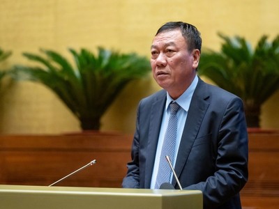 Tổng Thanh tra Chính phủ Đoàn Hồng Phong trình bày báo cáo về công tác tiếp công dân, giải quyết khiếu nại, tố cáo về hành chính năm 2024.