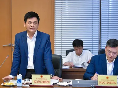 ĐBQH Nguyễn Lâm Thành (đoàn Thái Nguyên) phát biểu tại tổ sáng 21/10 (Anh: Phạm Thắng)