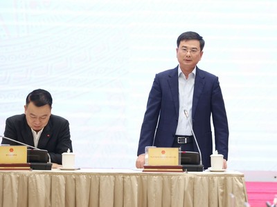 Phó Thống đốc NHNN Phạm Thanh Hà thông tin tại họp báo Chính phủ chiều 6/12