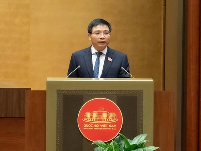 Bộ trưởng Bộ Tài chính Nguyễn Văn Thắng trình bày Báo cáo giải trình, tiếp thu, chỉnh lý dự thảo Nghị quyết sáng 11/12