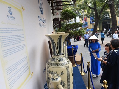 Trưng bày tinh hoa gốm Chu Đậu chào mừng Hội nghị thượng đỉnh Mỹ - Triều