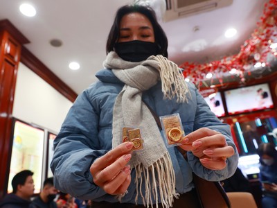 Giá vàng hôm nay ngày 18/2: Giá mua vàng nhẫn lập kỷ lục