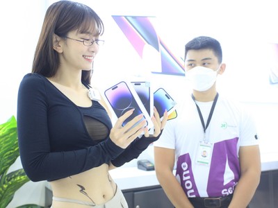 Khấchng2ng thức xuyên đêm chở sở hữu iphone 14.