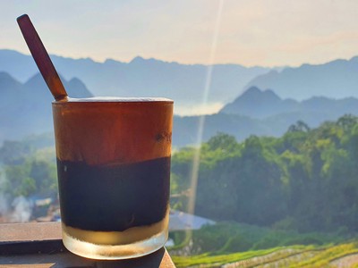 Ngắm bình minh trên đỉnh núi Pù Luông