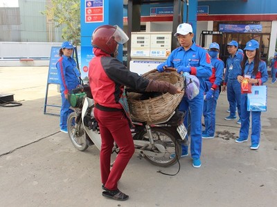 2 ngày khuyến mãi, lượng xăng tiêu thụ của PVOIL tăng 20%