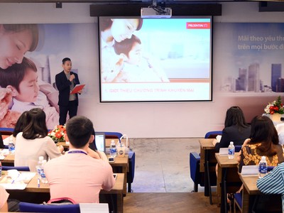 Prudential trao giải thưởng cho các khách hàng tham gia chương trình “Bảo vệ yêu thương”