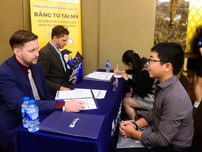 Tọa đàm “Cánh cửa cơ hội từ tấm bằng Tú tài Mỹ”