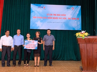 BIC chi trả bảo hiểm gần 700 triệu đồng cho khách hàng vay vốn tại Lâm Đồng