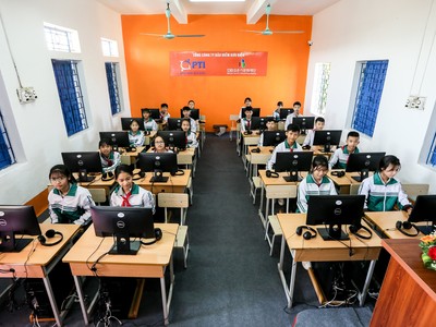 PTI bàn giao phòng học Tiếng Anh đa năng và thiết bị giảng dạy tại Ninh Bình