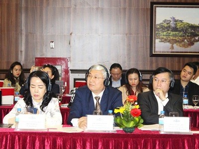 Thuế hỗn hợp có lợi ích hơn vì nhằm vào thành phần gây hại?