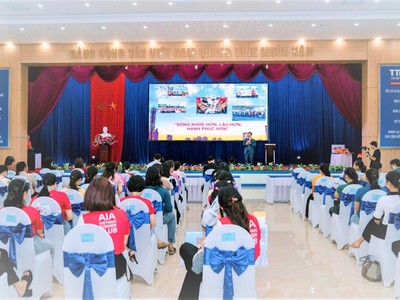 AIA Việt Nam mang chương trình tầm soát ung thư vú miễn phí đến Quảng Trị