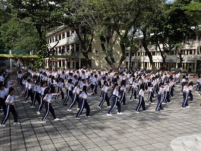 Tiếp sức học sinh trước kỷ lục đồng diễn Vovinam