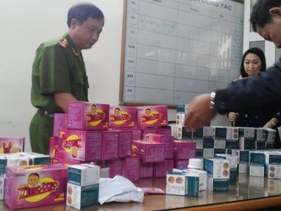 Mỹ phẩm, thuốc chữa bệnh, thực phẩm chức năng, quần áo, túi xách, mũ bảo hiểm, rượu- bia- nước giải khát, và cả đến "tem chống hàng giả" cũng bị làm giả …