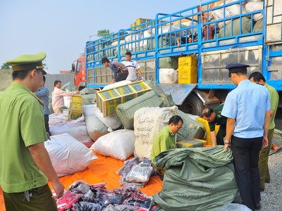 Trong tháng 4/2016, lực lượng Quản lý thị trường kiểm tra gần 13.000 vụ, phát hiện xử lý trên 6.500 vụ vi phạm (Ảnh minh họa)