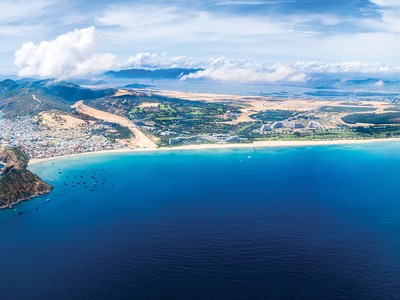 Hoang sơ Eo Gió - Bình Định. Ảnh: Shutterstock