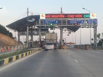 Một trong những trạm BOT còn vướng mắc chưa được xử lý - (Ảnh TN).