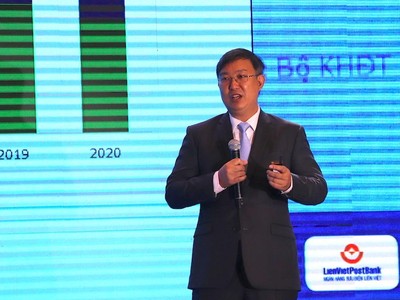 Ông Nguyễn Xuân Thành chia sẻ tại Diễn đàn kịch bản kinh tế Việt Nam thường niên 2021 chiều 11/01, tại TP.HCM (Ảnh: Hồng Phúc). 