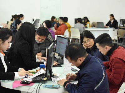 Nhà đầu tư đổ xô mở tài khoản chứng khoán những tháng cuối năm 2020