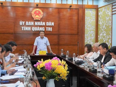 Phó Chủ tịch UBND tỉnh Quảng Trị Hà Sỹ Đồng chủ trì buổi làm việc.