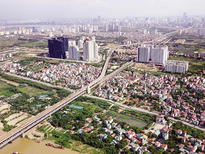 Công tác lập và phê duyệt nhiệm vụ lập quy hoạch vùng, quy hoạch tỉnh cần được đánh giá sâu, bởi đây là một trong những yếu tố tác động tới kinh tế vĩ mô. Trong ảnh: Một phần khu vực đô thị bên sông Hồng thuộc địa phận TP. Hà Nội. Ảnh: Đức Thanh
