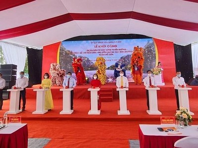 Lãnh đạo thành phố Hải Phòng cùng lãnh đạo quận Đồ Sơn nhấn nút khởi công dự án