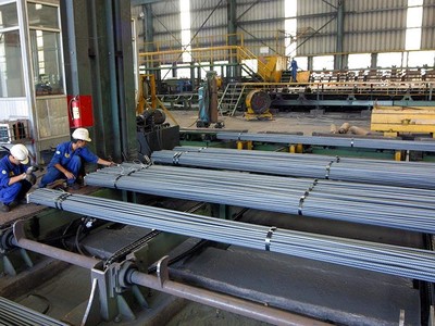 Giá thép tăng tới 30 - 40% trong quý I/2021 khiến giá công trình bị đội lên liên tục. Ảnh: Đức Thanh