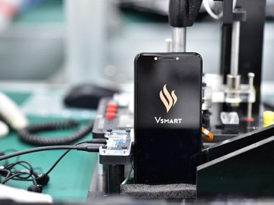 VinSmart sẽ chuyển toàn bộ nguồn lực (nhà máy, các viện nghiên cứu, nhân lực) sang phát triển các tính năng thông minh trên phương tiện giao thông và nhà ở. 