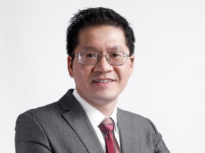 Ông Trần Đăng Nam, Chủ tịch, CEO Dolphin Sea Air Services Corp, Chủ tịch Hội Doanh nghiệp trẻ Hà Nội.